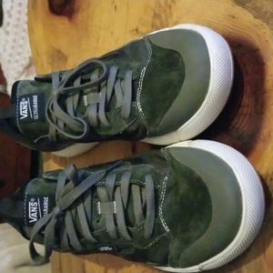 Vans Ultra Range Exo dark green